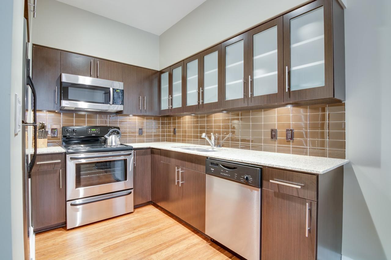 Bluebird Suites Near Autozone Park ممفيس الغرفة الصورة